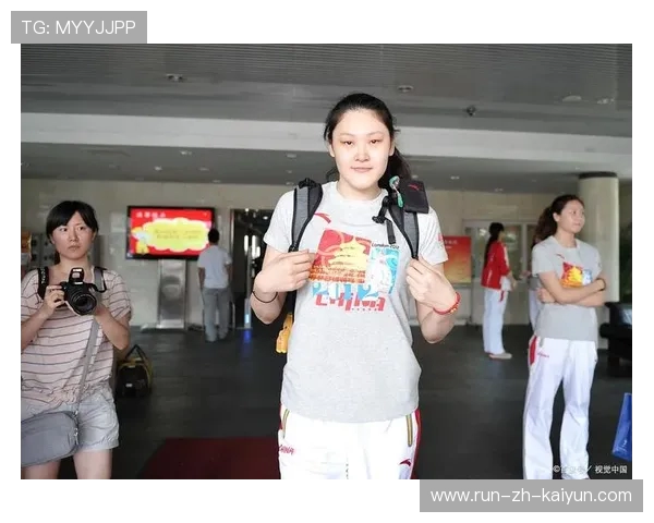 泪洒赛场！王奥芊扑向赵蕊蕊哽咽，上海队新星演绎女排精神传承